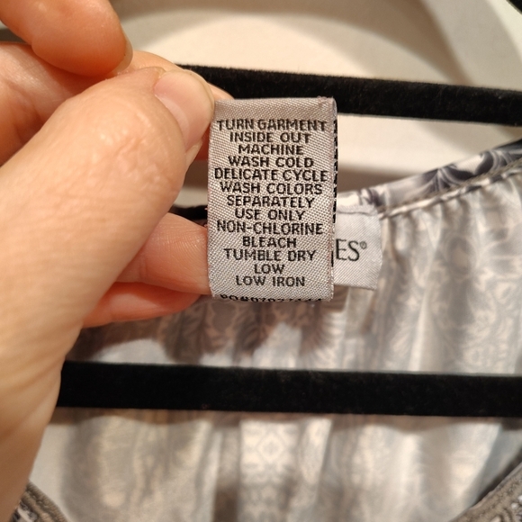 Catherine's Embellished Gray Print Stretch Tunic Top Sz 2X Fairy Boho Casual - Picture 3 of 7